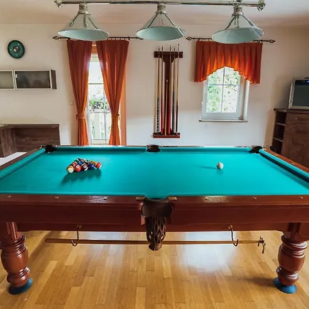 Pansiyon Sneznik Stari Trg pri Lozu